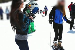 找个免费的黄片看看看黄段子